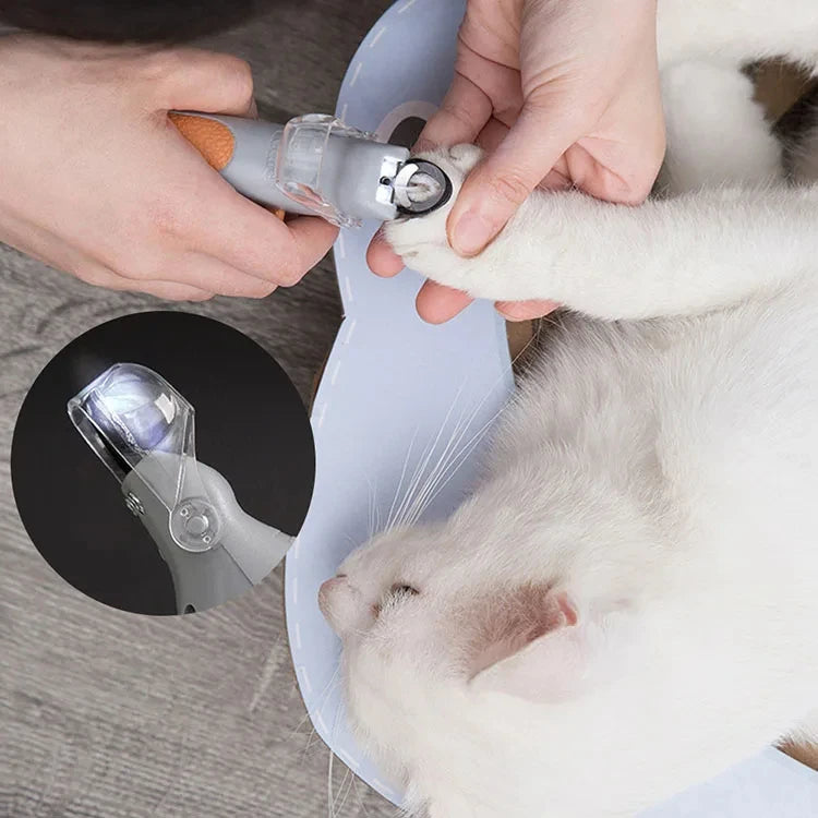 Stainless steel pet nail clippers with built-in LED light – photo 8