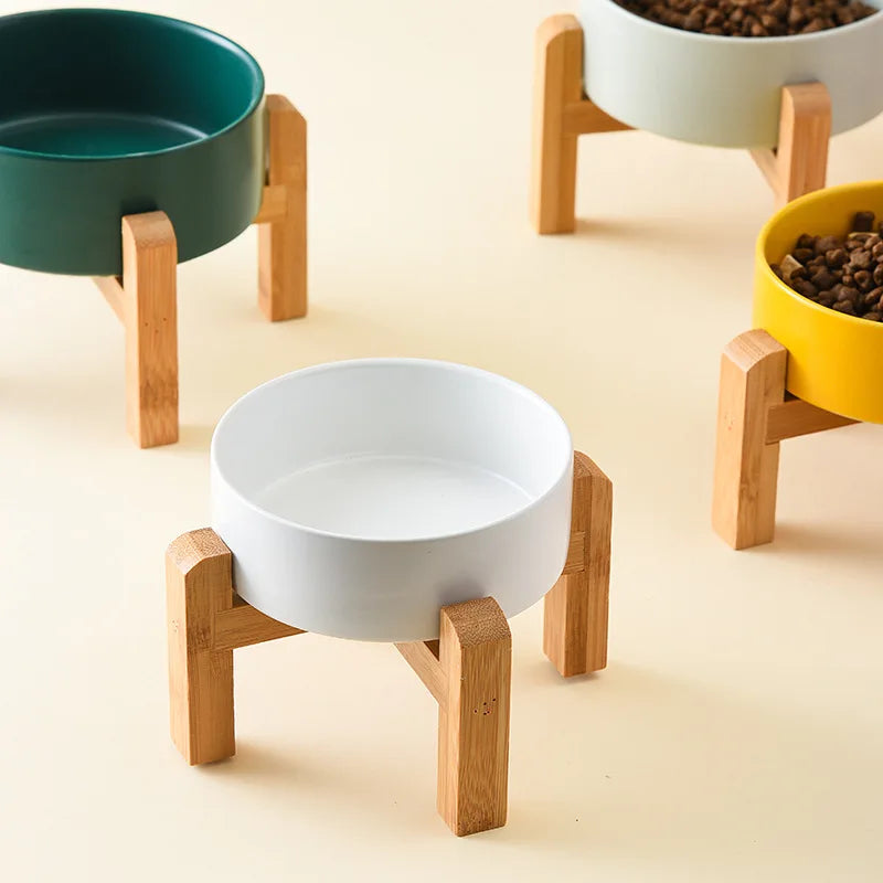 Ceramic pet bowl on a raised bamboo stand – photo 4