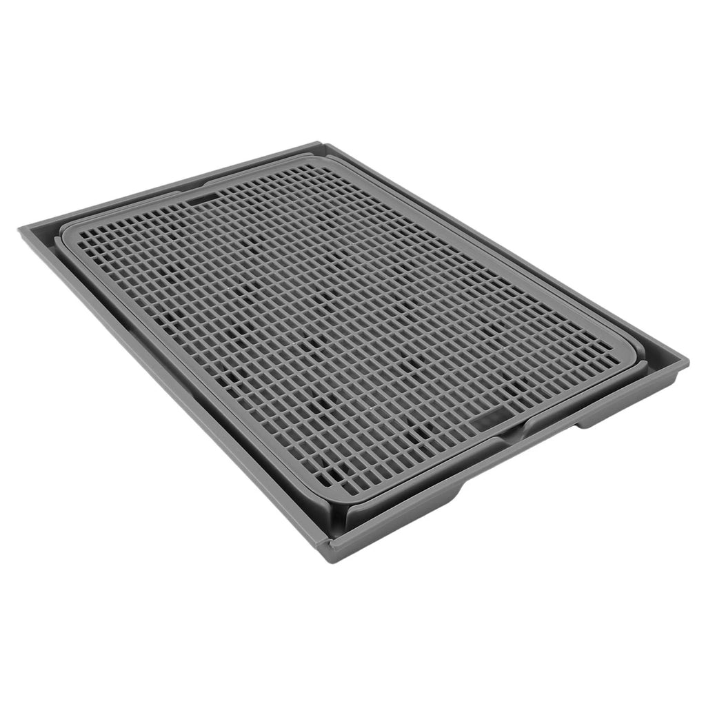 Double-layer plastic cat litter mat in front of a litter box – photo 10