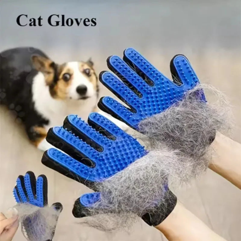 Silicone pet grooming glove for cats and dogs