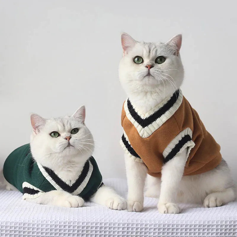 Soft knitted jumper with animal pattern for dogs and cats