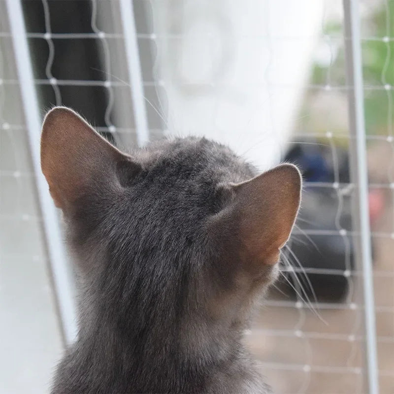Transparent protective net fitted across a balcony – photo 12